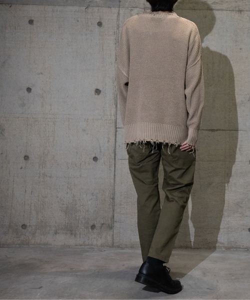 JOHN'S CLOSET（ジョンズクローゼット）の「【50】ダメージラーベンクルーネックBIGニット（ニット/セーター・メンズ・ベージュ/チャコールグレー/ブラウン/ホワイト/ブラック/ブルーグレー・LARGE/MEDIUM）」の10枚目の写真