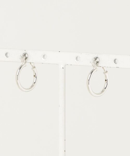 Senti（センティ）の「HOOP EARRING SV（ピアス（両耳用）・メンズ・シルバー・FREE）」の4枚目の写真
