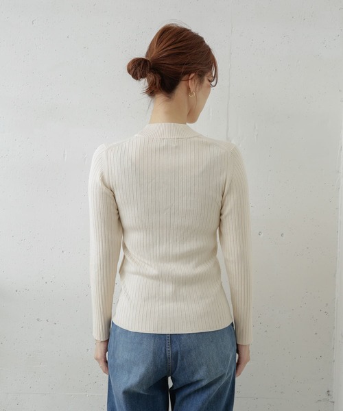 URBAN RESEARCH DOORS(アーバンリサーチドアーズ)の「ハイネックリブKNIT(ニット/セーター・レディース・ブラック/アイボリー/ブラウン系その他/ブルー系その他・ONE)」の20枚目の写真