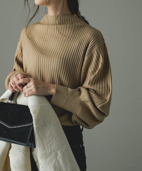 Fashion Letter(ファッションレター)の「ぽわん袖ハイネックリブニットトップス(ニット/セーター・レディース・オフホワイト/ブラック/ベージュ・4L~5L/LL~3L/M~L)」の3枚目の写真