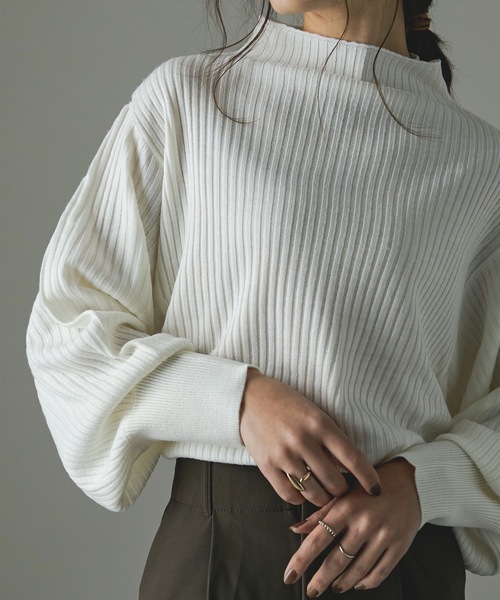Fashion Letter(ファッションレター)の「ぽわん袖ハイネックリブニットトップス(ニット/セーター・レディース・オフホワイト/ブラック/ベージュ・4L~5L/LL~3L/M~L)」の2枚目の写真