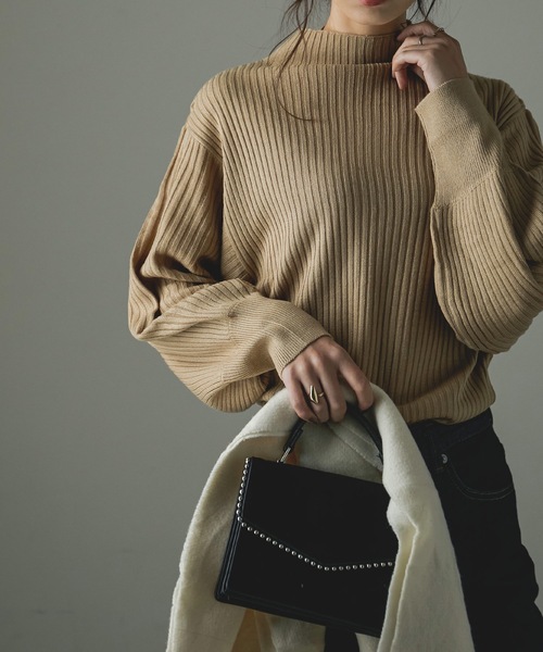 Fashion Letter(ファッションレター)の「ぽわん袖ハイネックリブニットトップス(ニット/セーター・レディース・オフホワイト/ブラック/ベージュ・4L~5L/LL~3L/M~L)」の4枚目の写真