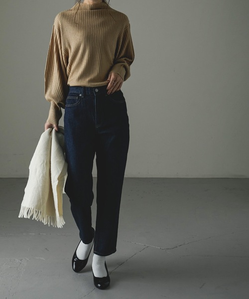 Fashion Letter(ファッションレター)の「ぽわん袖ハイネックリブニットトップス(ニット/セーター・レディース・オフホワイト/ブラック/ベージュ・4L~5L/LL~3L/M~L)」の5枚目の写真