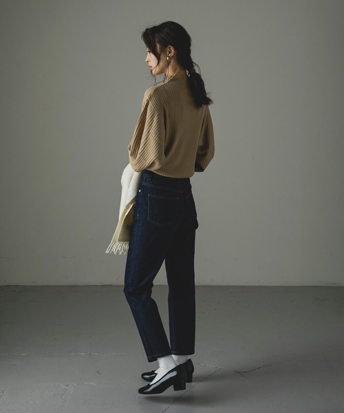 Fashion Letter(ファッションレター)の「ぽわん袖ハイネックリブニットトップス(ニット/セーター・レディース・オフホワイト/ブラック/ベージュ・4L~5L/LL~3L/M~L)」の6枚目の写真