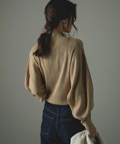 Fashion Letter(ファッションレター)の「ぽわん袖ハイネックリブニットトップス(ニット/セーター・レディース・オフホワイト/ブラック/ベージュ・4L~5L/LL~3L/M~L)」の7枚目の写真