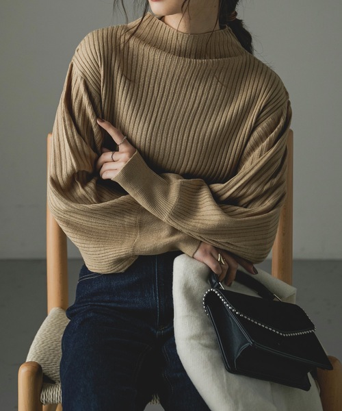 Fashion Letter(ファッションレター)の「ぽわん袖ハイネックリブニットトップス(ニット/セーター・レディース・オフホワイト/ブラック/ベージュ・4L~5L/LL~3L/M~L)」の8枚目の写真