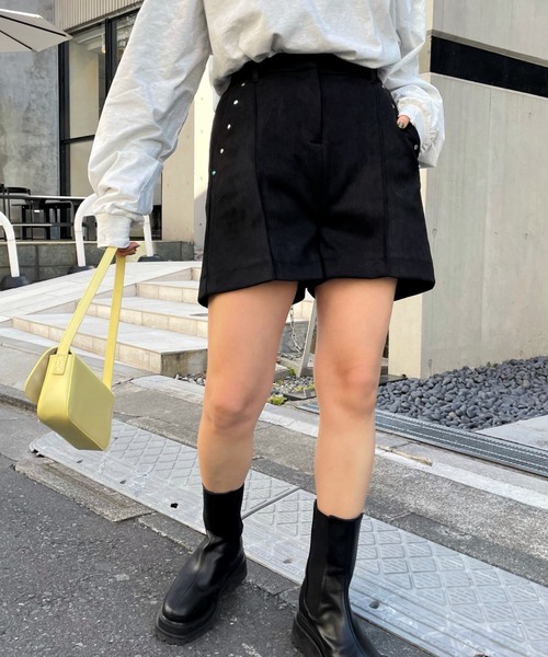 WHO'S WHO gallery（フーズフーギャラリー）の「スウェードポンチショートパンツ（その他パンツ・レディース・アイボリー/ブラック/ネイビー/サックスブルー/キャメル・FREE）」の11枚目の写真