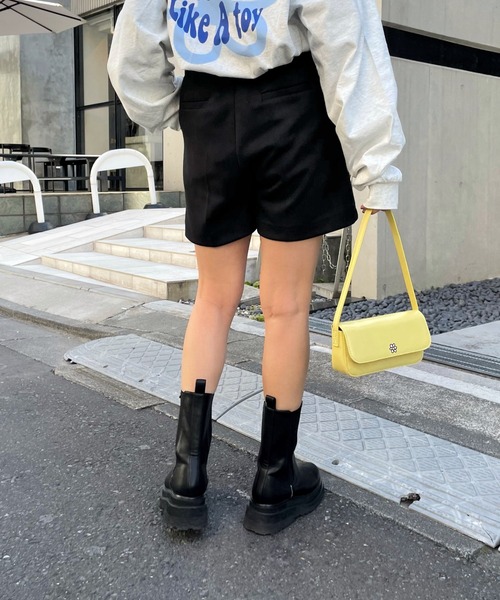 WHO'S WHO gallery（フーズフーギャラリー）の「スウェードポンチショートパンツ（その他パンツ・レディース・アイボリー/ブラック/ネイビー/サックスブルー/キャメル・FREE）」の14枚目の写真