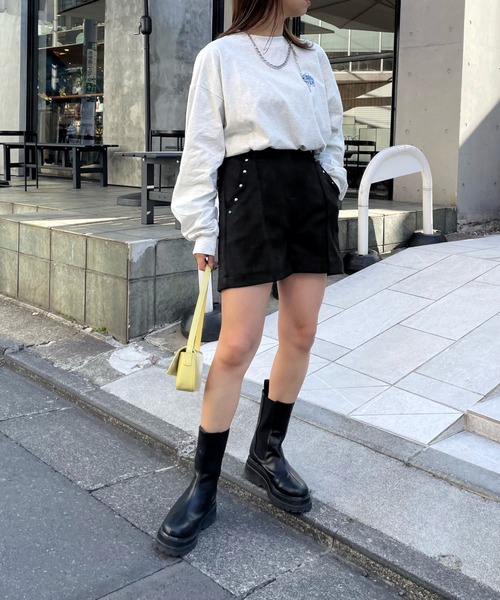 WHO'S WHO gallery（フーズフーギャラリー）の「スウェードポンチショートパンツ（その他パンツ・レディース・アイボリー/ブラック/ネイビー/サックスブルー/キャメル・FREE）」の16枚目の写真