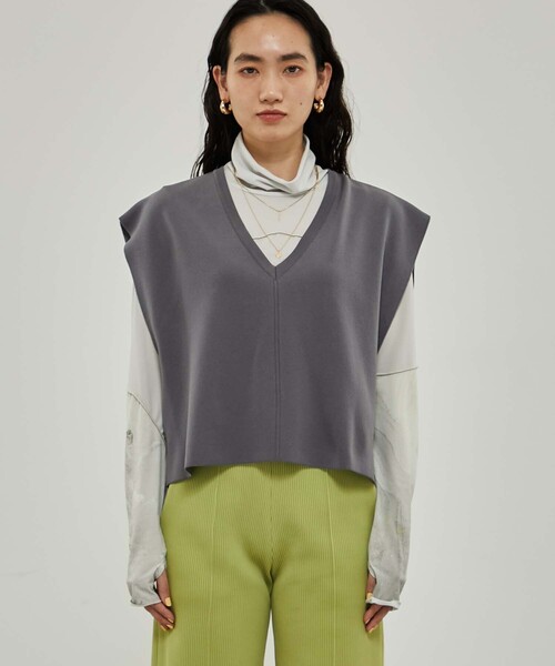 CITY TOKYO（シティトウキョウ）の「Vネックノースリーブベスト（ベスト・レディース・グレー/ライム/ブラック・FREE）」の18枚目の写真