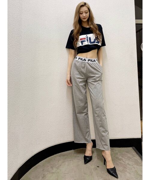 FILA（フィラ）の「GYDA×FILA BASKETBALL BIG Tシャツ（Tシャツ/カットソー・レディース・ブラック/ネイビー/オフホワイト・FREE）」の5枚目の写真