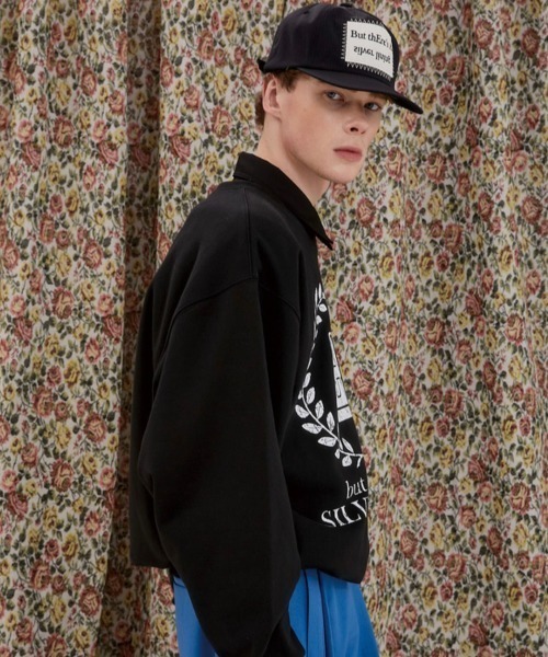 ESC STUDIO(イーエスシースタジオ)の「【ESC STUDIO/イーエスシースタジオ】laurel leaves mtm ロゴ プリント スウェット シャツ オーバーサイズ(スウェット・メンズ・ブラック/杢グレー/ブルー・ONE SIZE)」の6枚目の写真