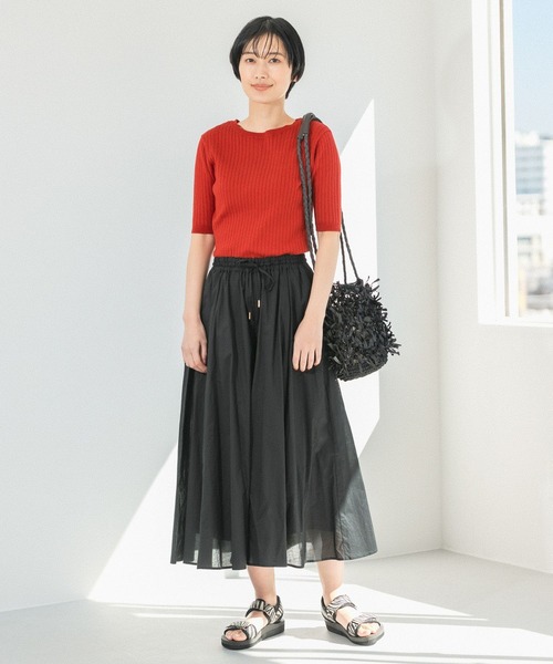 LEPSIM（レプシィム）の「12ゲージリブクループルオーバー　265074（ニット/セーター・レディース・ブラック/レッド/グレイッシュベージュ・MEDIUM/LARGE）」の4枚目の写真