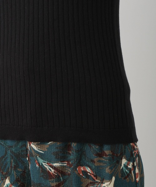 LEPSIM（レプシィム）の「12ゲージリブクループルオーバー　265074（ニット/セーター・レディース・ブラック/レッド/グレイッシュベージュ・MEDIUM/LARGE）」の7枚目の写真