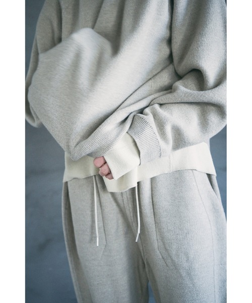 UNFIL（アンフィル）の「unfil アンフィル / silk wool honeycomb-knit mock neck sweater シルクウール ハニカムニット モックネックセーター / WWFL-UU002（ニット/セーター・メンズ・ベージュ/チャコールグレー・4/5）」の20枚目の写真