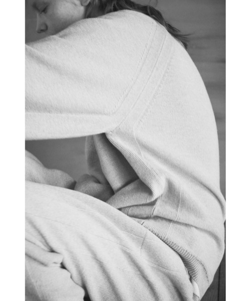 UNFIL（アンフィル）の「unfil アンフィル / silk wool honeycomb-knit mock neck sweater シルクウール ハニカムニット モックネックセーター / WWFL-UU002（ニット/セーター・メンズ・ベージュ/チャコールグレー・4/5）」の9枚目の写真