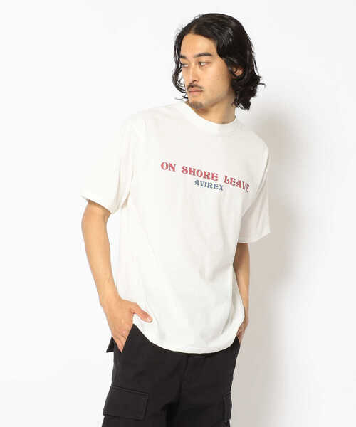 AVIREX（アヴィレックス）の「ホリディガール Tシャツ  /HOLIDAY GIRL T-SHIRT / アヴィレックス / AVIREX（Tシャツ/カットソー・メンズ・ブラック/サックスブルー/ホワイト・XX-LARGE/MEDIUM/LARGE/X-LARGE）」の2枚目の写真