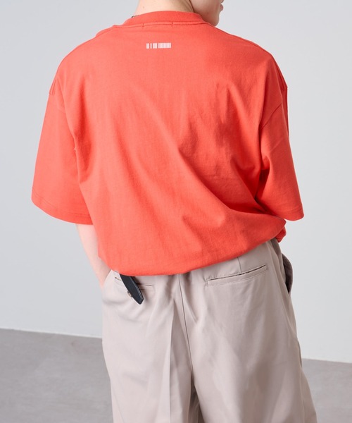 COLONY 2139(コロニートゥーワンスリーナイン)の「ワンポイント刺繍BIG T / UNISEX オーバーサイズ(Tシャツ/カットソー・メンズ・ホワイト/ブラック/オレンジ・MEDIUM/LARGE)」の19枚目の写真