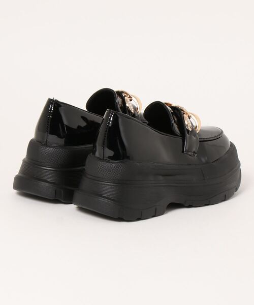 STYLEBLOCK(スタイルブロック)の「チェーン装飾厚底ローファー(ローファー・レディース・オフホワイト/ブラック・38/36/35/40/37/39)」の3枚目の写真