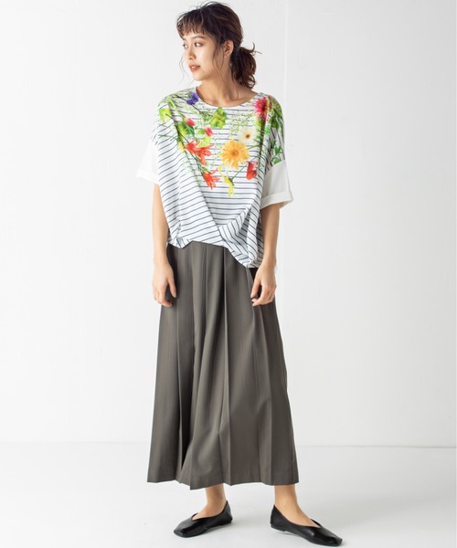 MILLION CARATS(ミリオンカラッツ)の「フロントのプリーツがきれいめな着こなしを導くロングプリーツスカート(スカート・レディース・チャコールグレー/ベージュ/ミント・FREE)」の5枚目の写真