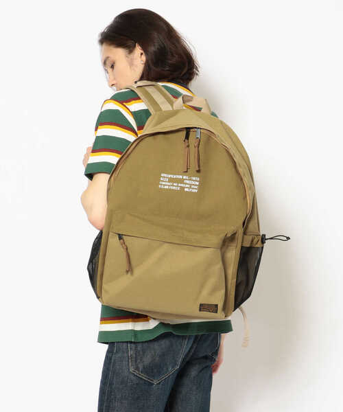 AVIREX（アヴィレックス）の「MILITARY GARMENTS BACK PACK/ ミリタリーガーメンツバックパック（バックパック/リュック・レディース・ブラック/ベージュ・FREE）」の10枚目の写真