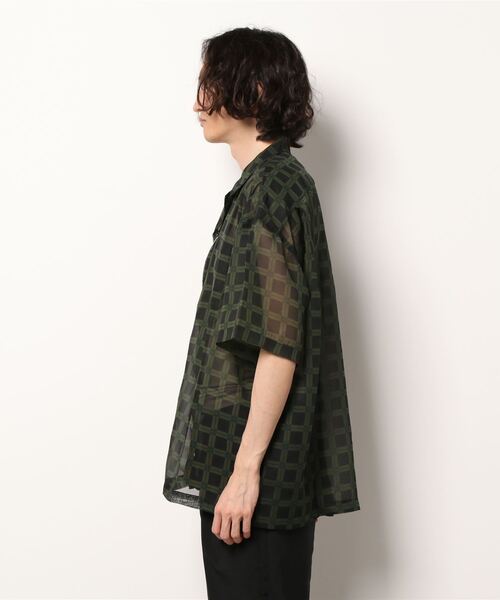 JUGLANS(ユグランス)の「【ATELANE】オーガンジーチェックプリントショートスリーブオープンシャツ/メンズ(シャツ/ブラウス・メンズ・グリーン/ブラウン・M/L)」の4枚目の写真