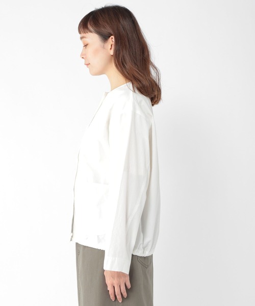 studio CLIP（スタディオクリップ）の「ノーカラーシャツブルゾン（ブルゾン・レディース・オフホワイト/ライトベージュ・FREE）」の9枚目の写真