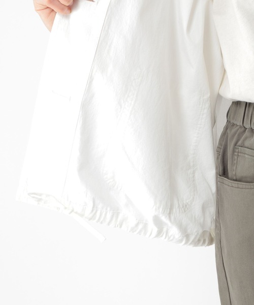 studio CLIP（スタディオクリップ）の「ノーカラーシャツブルゾン（ブルゾン・レディース・オフホワイト/ライトベージュ・FREE）」の6枚目の写真