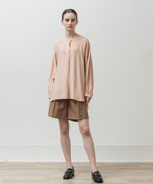 ALLUMER（アリュメール）の「タックショートパンツ（その他パンツ・レディース・ブラック/キャメル・1）」の7枚目の写真