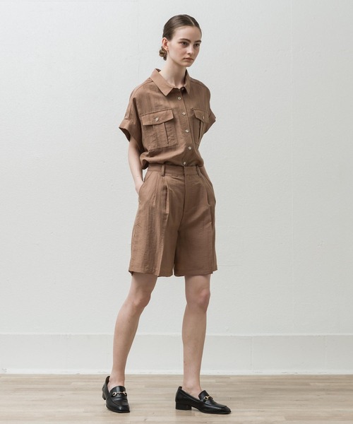 ALLUMER（アリュメール）の「タックショートパンツ（その他パンツ・レディース・ブラック/キャメル・1）」の9枚目の写真