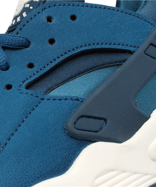 NIKE（ナイキ）の「ウィメンズ ナイキ エアハラチ NIKE WMNS AIR HUARACHE 634835-400（スニーカー・レディース・ブルー・27.5cm/28.5cm/28cm/24.5cm/24cm/23.5cm/23cm/29cm/27cm）」の4枚目の写真