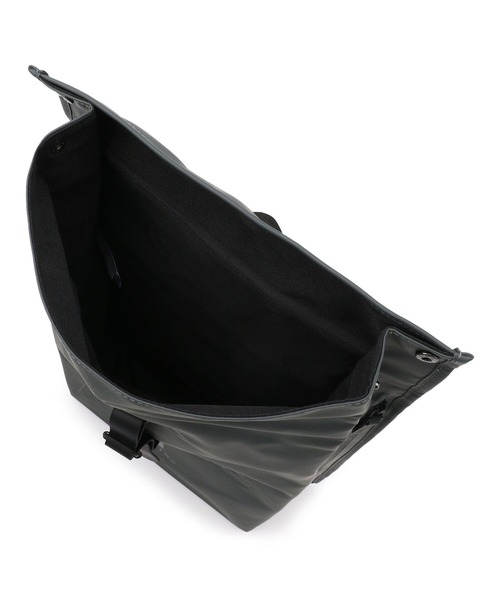 RAINS（レインズ）の「RAINS/レインズ/ROLL TOP RUCKSACK（バックパック/リュック・メンズ・ブラック/ネイビー/チャコールグレー・FREE）」の10枚目の写真