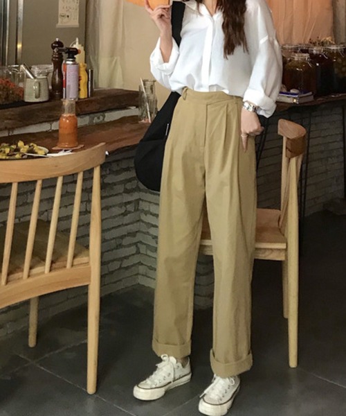 meJane（ミージェーン）の「タック入りチノパンツ【ZOZOTOWN限定】（チノパンツ・レディース・ベージュ・S/M/L）」の4枚目の写真