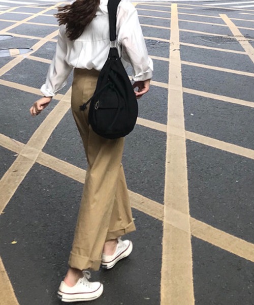 meJane（ミージェーン）の「タック入りチノパンツ【ZOZOTOWN限定】（チノパンツ・レディース・ベージュ・S/M/L）」の3枚目の写真