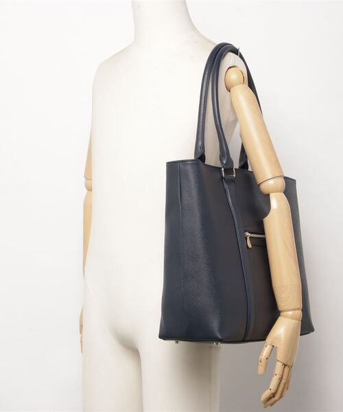 Perfect Suit FActory（パーフェクトスーツファクトリー）の「前ポケット　トートバッグ　ブラック/ネイビー（トートバッグ・メンズ・ブラック/ネイビー・FREE）」の12枚目の写真