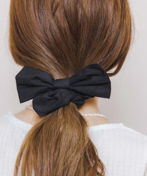 flower(フラワー)の「フレンチリボンシュシュ(シュシュ・レディース・ブラック/アイボリー・FREE)」の10枚目の写真