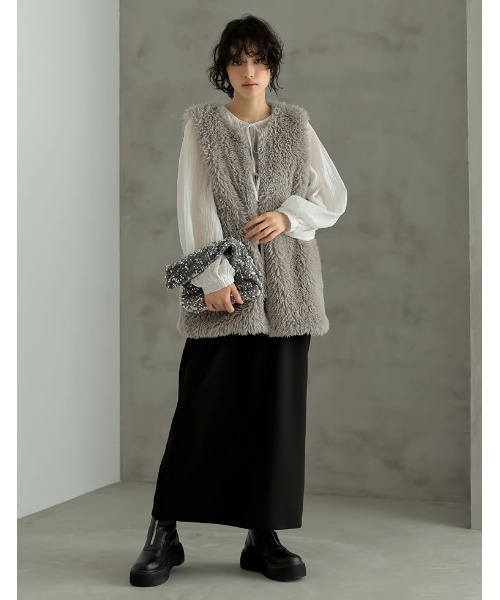 Re:EDIT（リエディ）の「プードルフェイクファーベスト（ノーカラージャケット・レディース・チャコールグレー/アイボリー/グレイッシュベージュ/グレー・MEDIUM）」の18枚目の写真