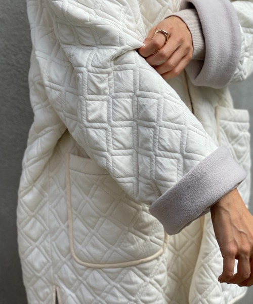 BEARDSLEY（ビアズリー）の「キルトジャガードミディアムコート：すぐにお届け！裏地、袖口、ポケット裏はフリース生地（その他アウター・レディース・アイボリー/ブラック・FREE）」の17枚目の写真