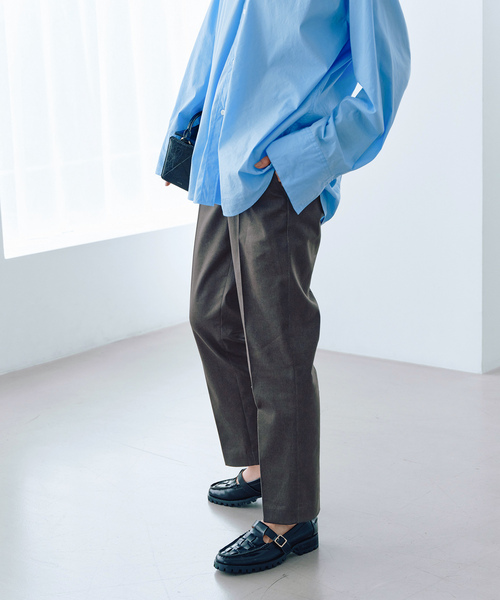 IENA(イエナ)の「シャンブレー サテンストレッチパンツ(その他パンツ・レディース・ライトグレー/ピンク/ライトグリーン/チャコールグレー・38/40/32/34/36)」の15枚目の写真