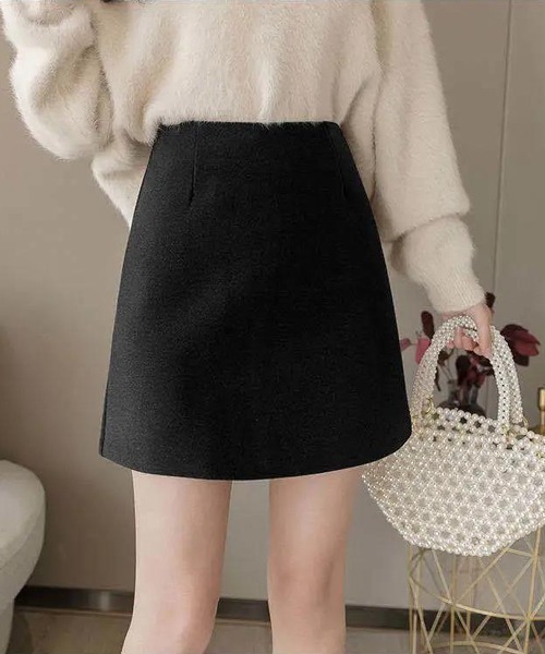 Nia(ニア)の「Nia(ニア)/ タイトベーシックミニスカート(スカート・レディース・ブラック/ベージュ/ブラウン・SMALL/MEDIUM/LARGE)」の4枚目の写真