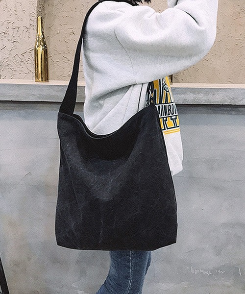 LUGG NAGG（ラグナグ）の「ウォッシュ加工キャンバスショルダーバッグ（ショルダーバッグ・レディース・カーキ/ブラック/ベージュ/ネイビー・FREE）」の2枚目の写真