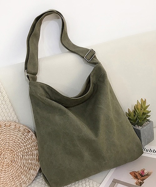 LUGG NAGG（ラグナグ）の「ウォッシュ加工キャンバスショルダーバッグ（ショルダーバッグ・レディース・カーキ/ブラック/ベージュ/ネイビー・FREE）」の10枚目の写真