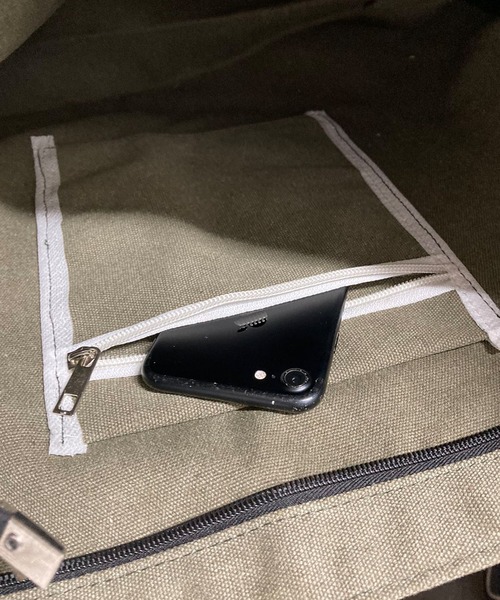 LUGG NAGG（ラグナグ）の「ウォッシュ加工キャンバスショルダーバッグ（ショルダーバッグ・レディース・カーキ/ブラック/ベージュ/ネイビー・FREE）」の13枚目の写真