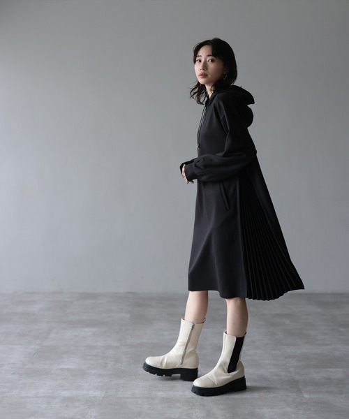 HERENCIA(ヘレンチア)の「サイドプリーツパーカーワンピース(ワンピース・レディース・カーキ/ブラック/ネイビー・MEDIUM)」の13枚目の写真