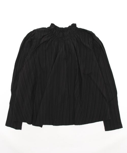 STYLEBLOCK(スタイルブロック)の「シャーリングポプリンフリルカラーギャザーブラウス(シャツ/ブラウス・レディース・ライトグレー/ブラック/ホワイト・M)」の3枚目の写真