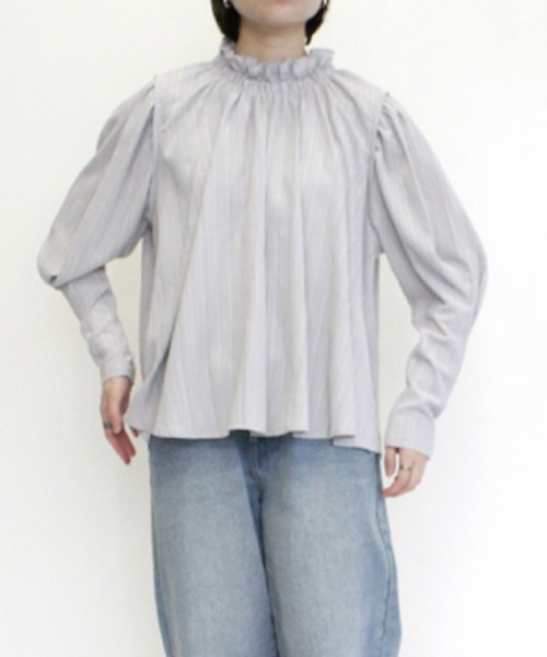 STYLEBLOCK(スタイルブロック)の「シャーリングポプリンフリルカラーギャザーブラウス(シャツ/ブラウス・レディース・ライトグレー/ブラック/ホワイト・M)」の1枚目の写真