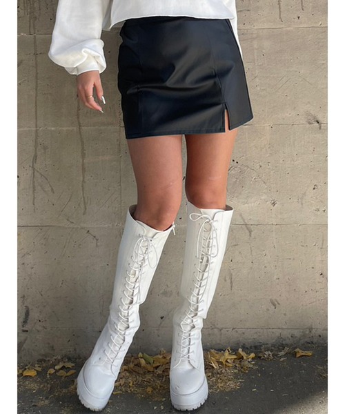 EGOIST（エゴイスト）の「裾スリットフェイクレザーミニスカート（スカート・レディース・ブラウン/ブラック・S/M）」の8枚目の写真