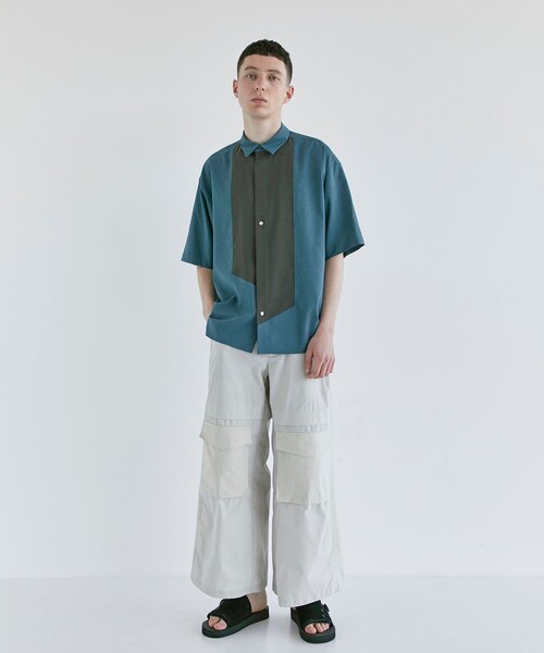 CITY TOKYO（シティトウキョウ）の「SOLOシンセティックドッキングカーゴパンツ（カーゴパンツ・メンズ・グレイッシュベージュ/ブラック・1/2）」の8枚目の写真