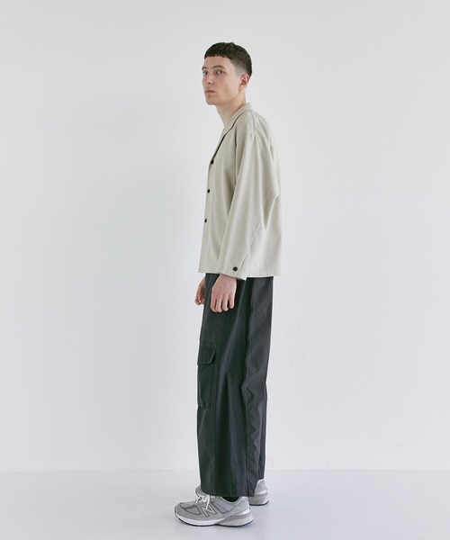 CITY TOKYO（シティトウキョウ）の「SOLOシンセティックドッキングカーゴパンツ（カーゴパンツ・メンズ・グレイッシュベージュ/ブラック・1/2）」の5枚目の写真