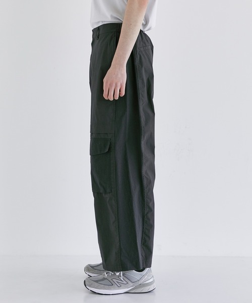 CITY TOKYO（シティトウキョウ）の「SOLOシンセティックドッキングカーゴパンツ（カーゴパンツ・メンズ・グレイッシュベージュ/ブラック・1/2）」の22枚目の写真